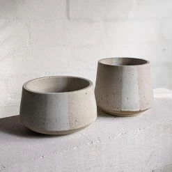 THE PLANT SOCIETY Mid White Planter By Penelope Duke All Planters