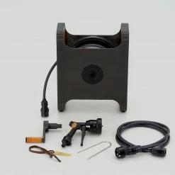 THE PLANT SOCIETY Plant Care Metal Garden Reel By Takagi