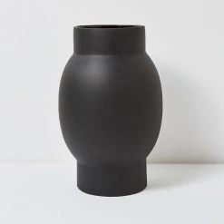 THE PLANT SOCIETY All Homewares Black Arena Vase By Papaya