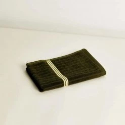 THE PLANT SOCIETY Emerald Hand Towel By Baina