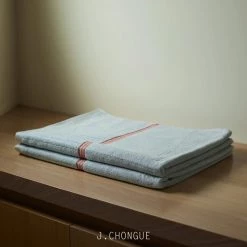 THE PLANT SOCIETY Hayes Bath Towel By Baina All Homewares