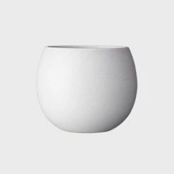 THE PLANT SOCIETY Bower Planter In White By Evergreen Collective Medium Planters