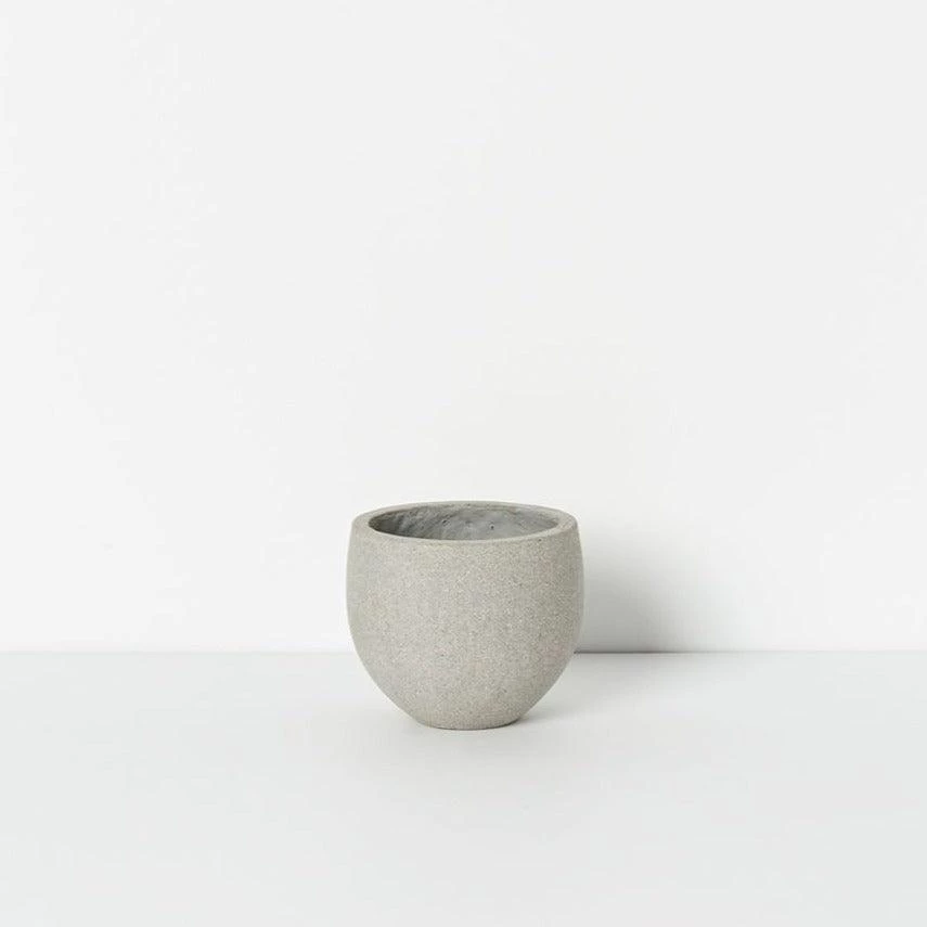 THE PLANT SOCIETY Pedra Planter By Papaya 5 THE PLANT SOCIETY Pedra Planter By Papaya
