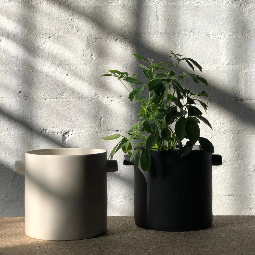 THE PLANT SOCIETY Handle Planter By Zakkia 3 THE PLANT SOCIETY Handle Planter By Zakkia