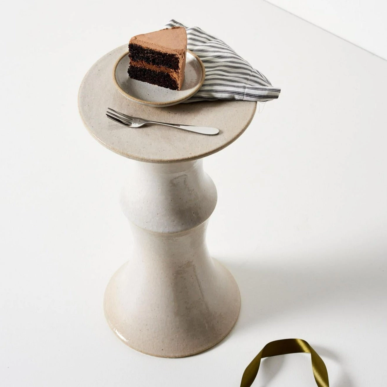 THE PLANT SOCIETY All Planters Blush Crackle Plinth By Alison Frith 3 THE PLANT SOCIETY All Planters Blush Crackle Plinth By Alison Frith